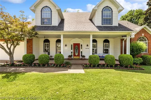 Exterior - 10704 Towle Ct, Fort Smith, AR 72908 photo 4 of 21