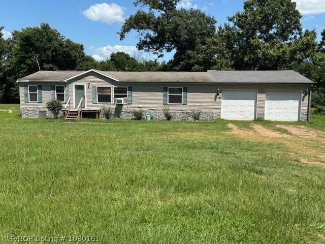 8832 Equestrian Dr, Cedarville, AR 72932