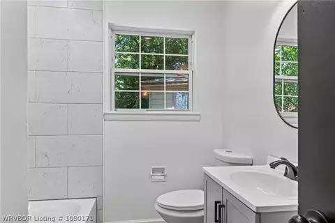 Bath - 6 Raleigh Cir, Fort Smith, AR 72901 photo 3 of 10