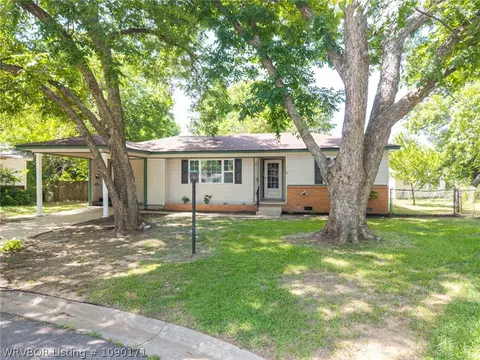 Exterior - 6 Raleigh Cir, Fort Smith, AR 72901 photo 3 of 14