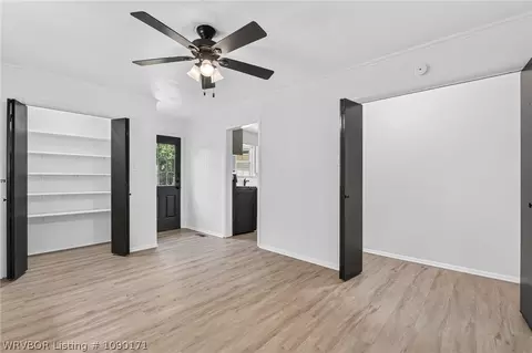 Entry Way - 6 Raleigh Cir, Fort Smith, AR 72901 photo 3 of 3