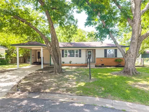 Exterior - 6 Raleigh Cir, Fort Smith, AR 72901 photo 2 of 14