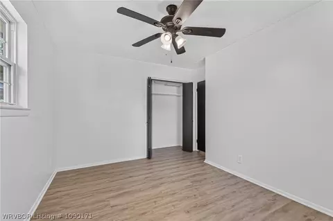 Bedroom - 6 Raleigh Cir, Fort Smith, AR 72901 photo 3 of 4