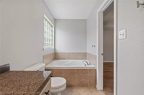 Bath - 8108 Avignon, Fort Smith, AR 72908 photo 2 of 3