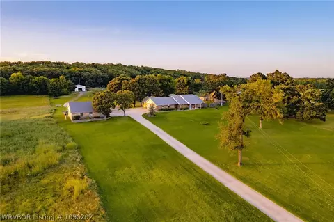 Exterior - 466710 E 1070 Rd, Sallisaw, OK 74955 photo 6 of 8