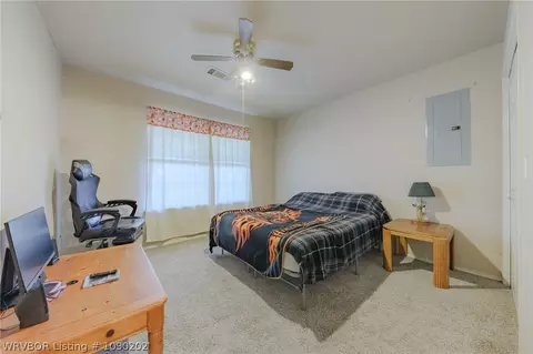 Bedroom - 466710 E 1070 Rd, Sallisaw, OK 74955 photo 3 of 7