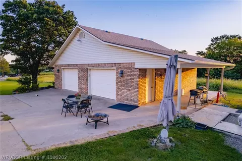 Exterior - 466710 E 1070 Rd, Sallisaw, OK 74955 photo 4 of 8