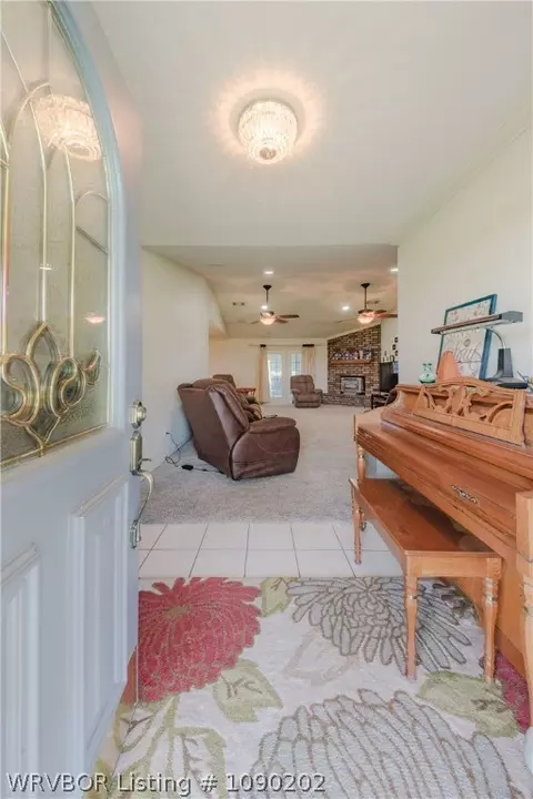 Entry Way - 466710 E 1070 Rd, Sallisaw, OK 74955 photo 1 of 2