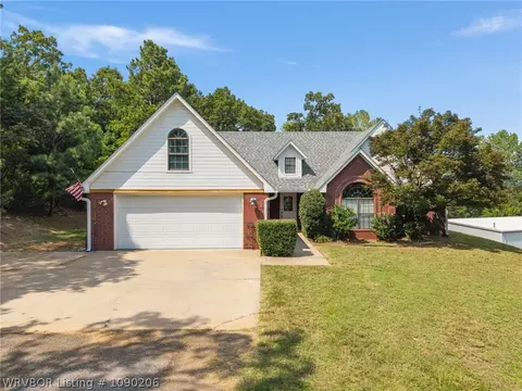 303 Coggins Ave, Poteau, OK 74953