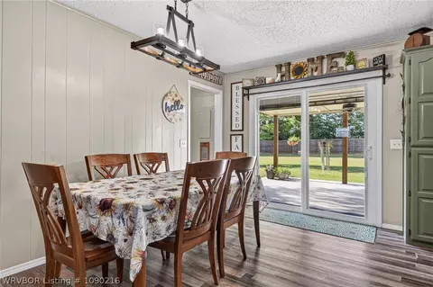 Dining - 473101 E 1127 Rd, Muldrow, OK 74948 photo 1 of 1
