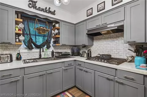Kitchen - 7609 Cheryl Ln, Fort Smith, AR 72908 photo 2 of 2