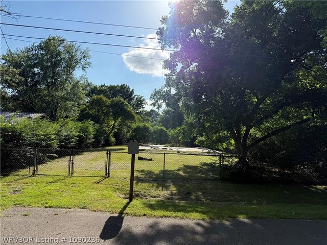 937 Sassafras St, Booneville, AR 72927