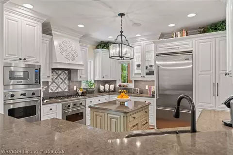 Kitchen - 5311 Hardscrabble Way, Fort Smith, AR 72903 photo 8 of 9