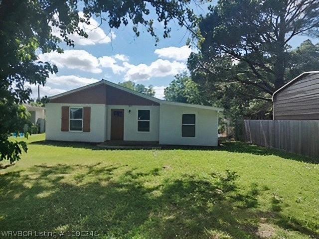 805 Faye Ave, Pocola, OK 74902