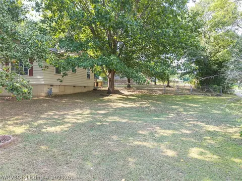 Exterior - 1621 Boston St, Fort Smith, AR 72901 photo 11 of 19