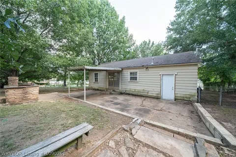 Exterior - 1621 Boston St, Fort Smith, AR 72901 photo 8 of 19