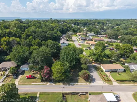 View/Area - 1621 Boston St, Fort Smith, AR 72901 photo 1 of 4