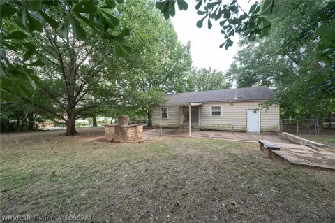 Exterior - 1621 Boston St, Fort Smith, AR 72901 photo 6 of 19
