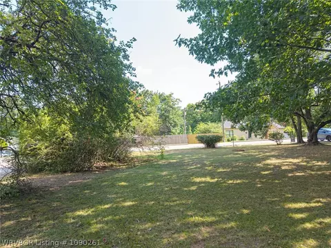 Exterior - 1621 Boston St, Fort Smith, AR 72901 photo 13 of 19