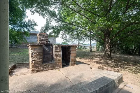 Exterior - 1621 Boston St, Fort Smith, AR 72901 photo 4 of 19