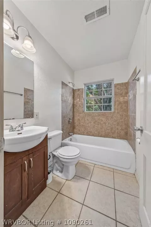Bath - 1621 Boston St, Fort Smith, AR 72901 photo 2 of 2