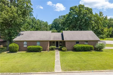 1804 Brooken Hill Dr, Fort Smith, AR 72908 photo 1