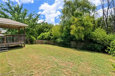 2419 Crestview Ln, Barling, AR 72923 photo 4