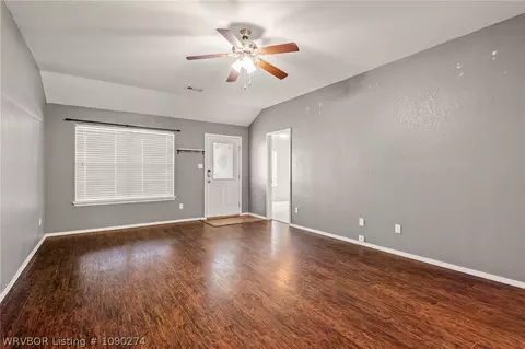 2419 Crestview Ln, Barling, AR 72923 photo 8