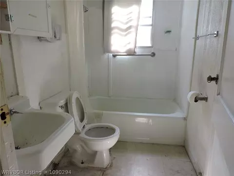 Bath - 535 N 39th St, Fort Smith, AR 72903 photo 1 of 1