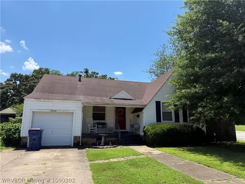 2000 S S St, Fort Smith, AR 72901 photo 2