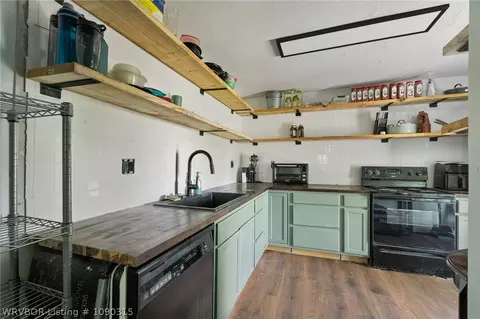 Kitchen - 1900 S 12th St, Fort Smith, AR 72901 photo 1 of 4