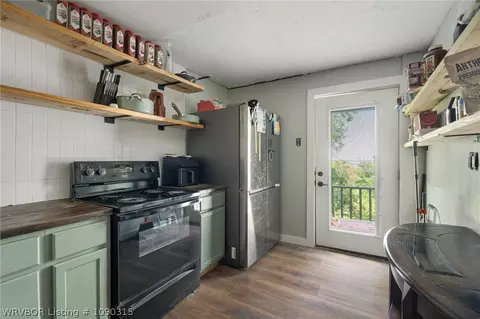 Kitchen - 1900 S 12th St, Fort Smith, AR 72901 photo 4 of 4