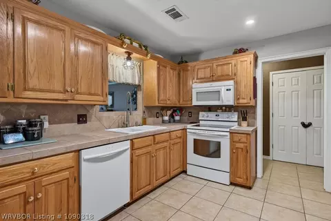 1702 Nixon Rd, Lavaca, AR 72941 photo 11