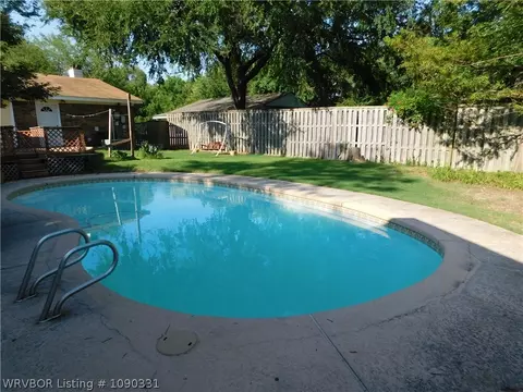 Exterior - 6006 Carthage St, Fort Smith, AR 72903 photo 6 of 6