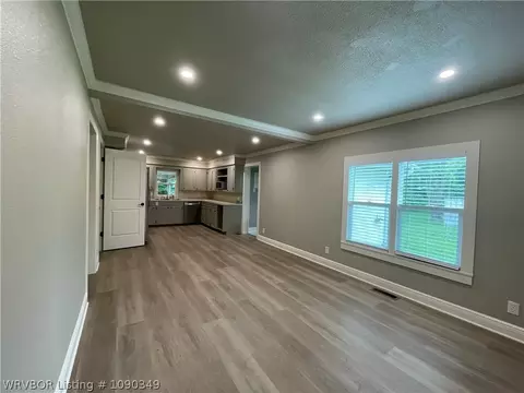 Living - 1605 Jacobs Ave, Fort Smith, AR 72908 photo 5 of 7