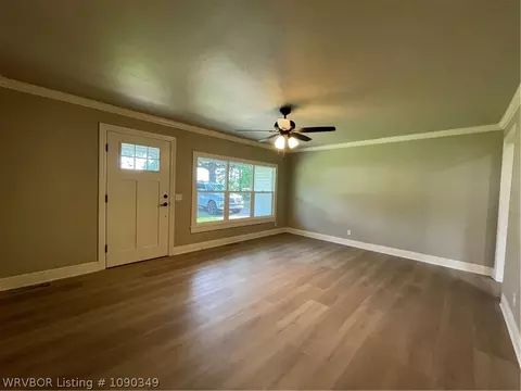 Living - 1605 Jacobs Ave, Fort Smith, AR 72908 photo 2 of 7