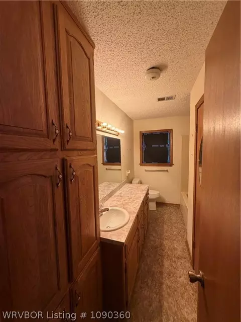 Bath - 192 E Highway 288, Scranton, AR 72863 photo 3 of 5
