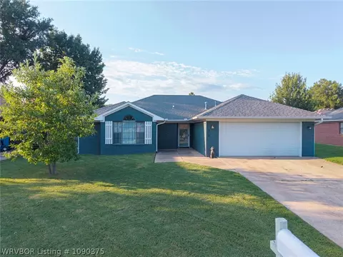 310 Mitzi Ln, Van Buren, AR 72956