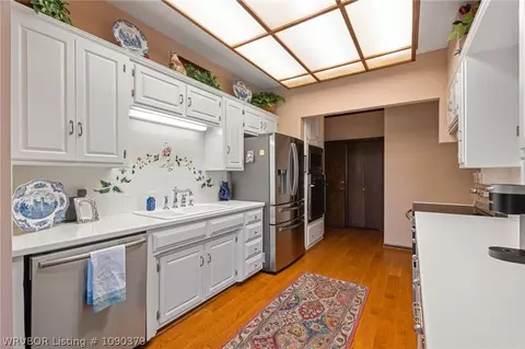 Kitchen - 12 Free Ferry Cir, Fort Smith, AR 72903 photo 3 of 5