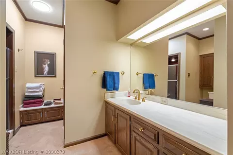 Bath - 12 Free Ferry Cir, Fort Smith, AR 72903 photo 2 of 9