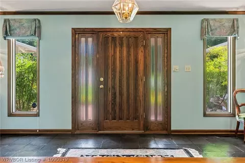 Entry Way - 12 Free Ferry Cir, Fort Smith, AR 72903 photo 4 of 6