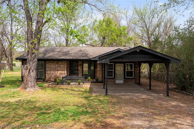 9506 Berry Ln, Hackett, AR 72937