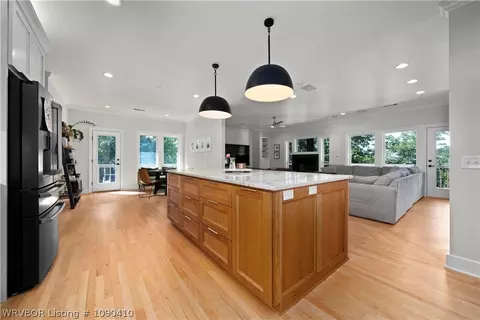Kitchen - 10101 Stephens Ct, Fort Smith, AR 72908 photo 6 of 7