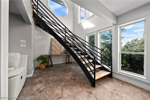 Entry Way - 10101 Stephens Ct, Fort Smith, AR 72908 photo 6 of 6