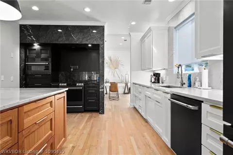 Kitchen - 10101 Stephens Ct, Fort Smith, AR 72908 photo 7 of 7