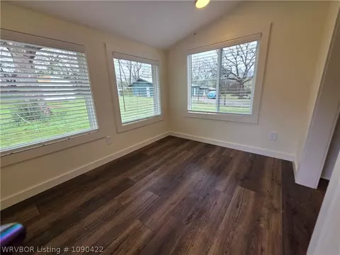 702 E 1st St, Hartford, AR 72938 photo 7