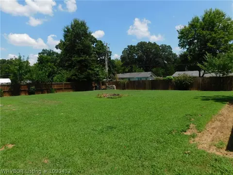 Exterior - 1104 N 49th St, Fort Smith, AR 72904 photo 4 of 4