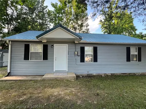 109 Mills Ave, Poteau, OK 74953