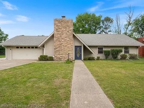 2115 W Tulsa St, Siloam Springs, AR 72761