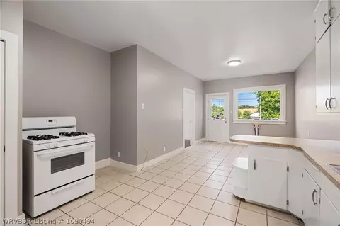 Kitchen - 823 N 41st St, Fort Smith, AR 72903 photo 3 of 3